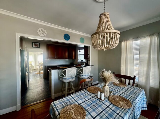 Building Photo - PRIVATE 3/2 WATERFRONT HOME ON INDIAN RIVER DRIVE