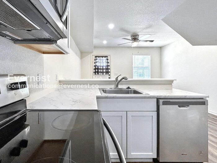 Building Photo - 230 Debus Dr