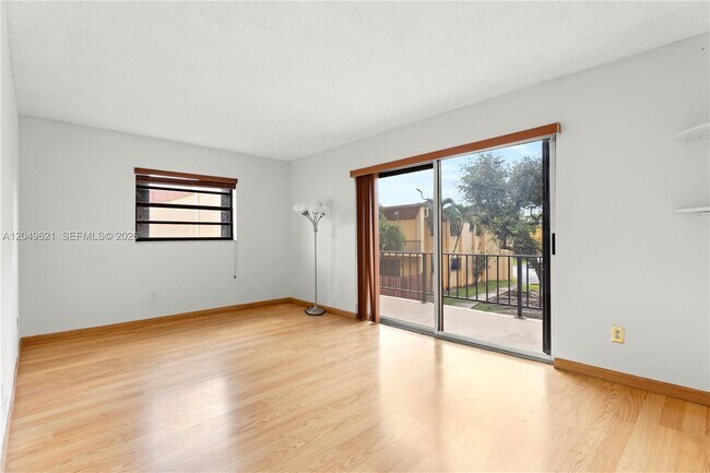 Building Photo - 13745 SW 84th St