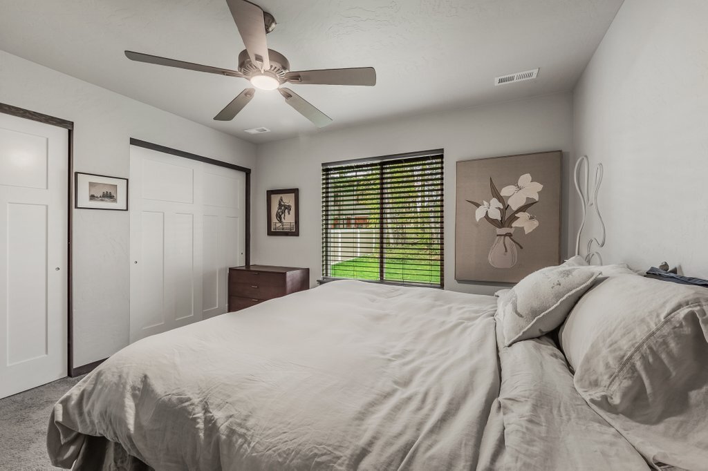 Building Photo - 195 Jasper Loop