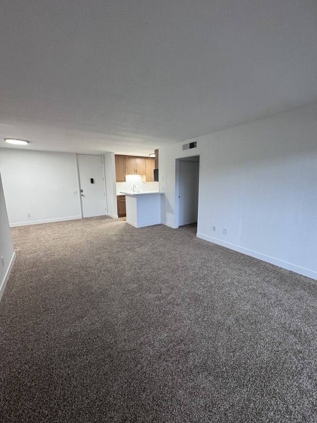 Building Photo - 6314 Friars Rd