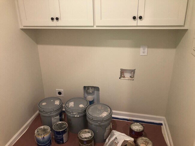 Building Photo - 5524 Rodgers Dr