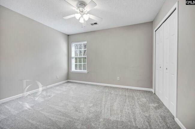 Building Photo - 520 Menauhant Ct