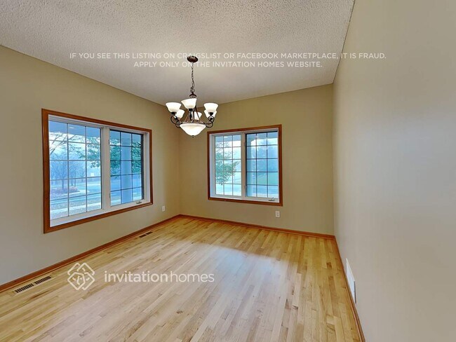 Building Photo - 11802 South Lake Boulevard Northeast