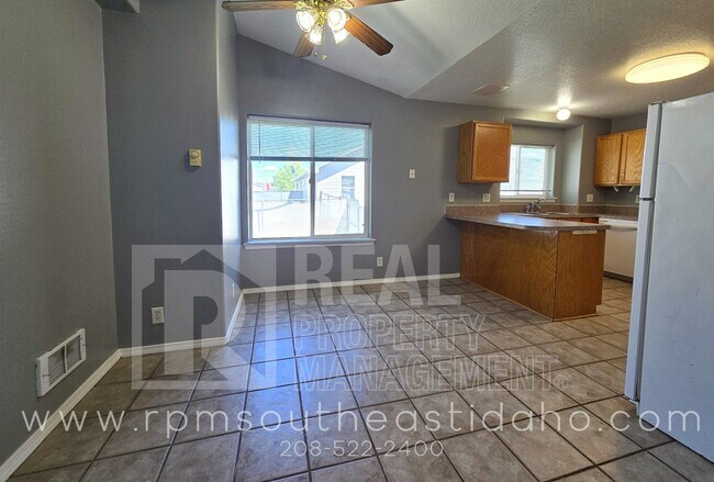Building Photo - Spacious & Updated 4 Bedroom, 3 Bathroom Twin Home in Ammon (Idaho Falls) for Rent by Real Proper...
