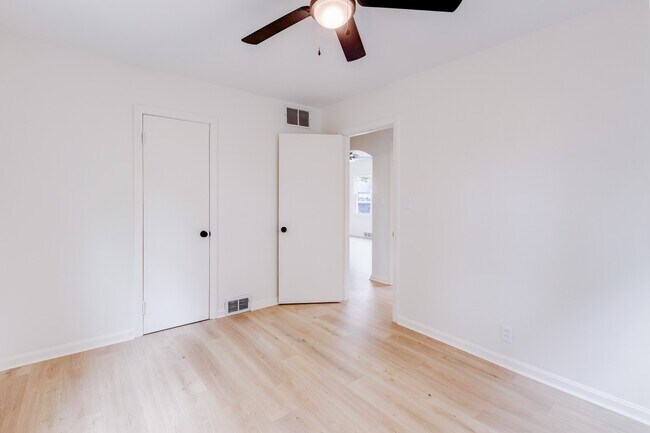 Bedroom 2 - 1122 Clearview St NW