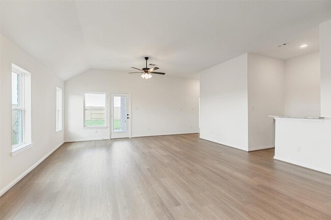 Building Photo - 2801 Ruby Laurel Dr