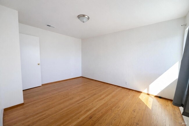 Building Photo - 5122 Potrero Ave