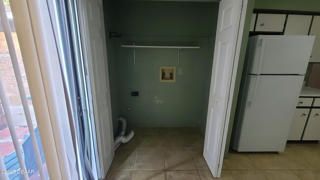 Building Photo - 140 Laughing Gull Ct