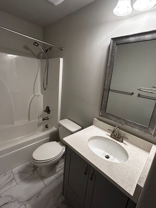 Building Photo - 1935 Preservation Cir