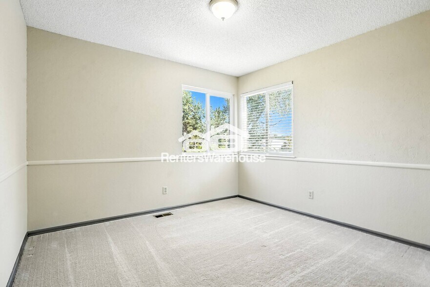 Building Photo - 131 Grouse Pl