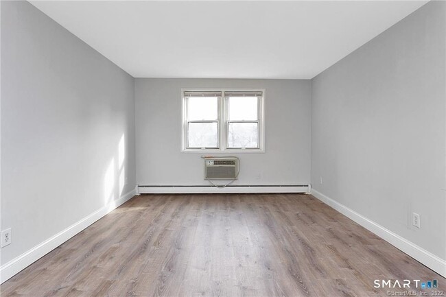 Building Photo - 99 Prospect St