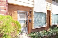 Building Photo - 902 F McKinley Ave-