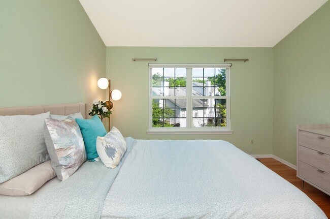 Building Photo - 4471 Hillside Ct