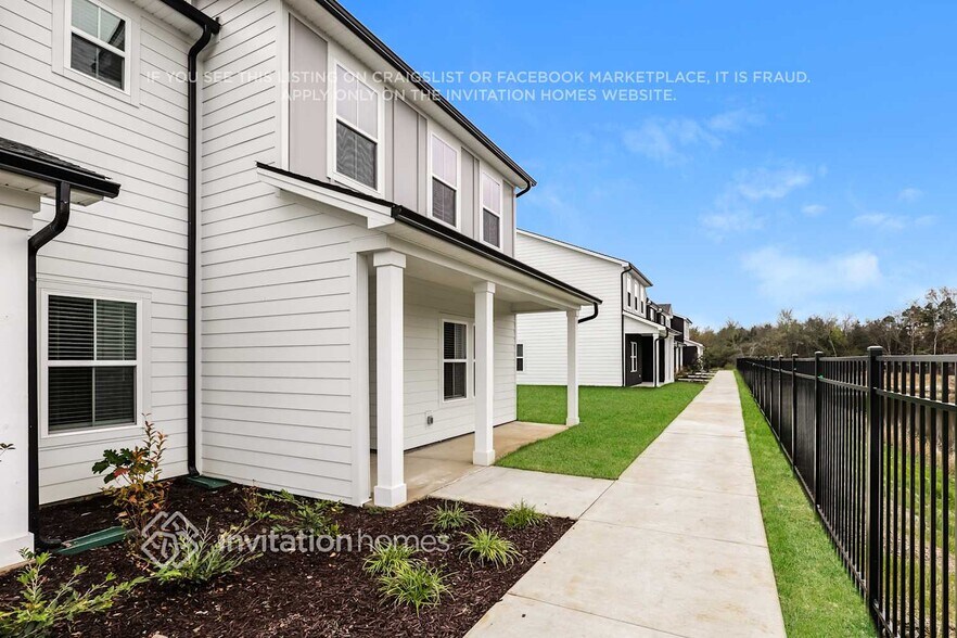 Primary Photo - 136 Maybrook Dr
