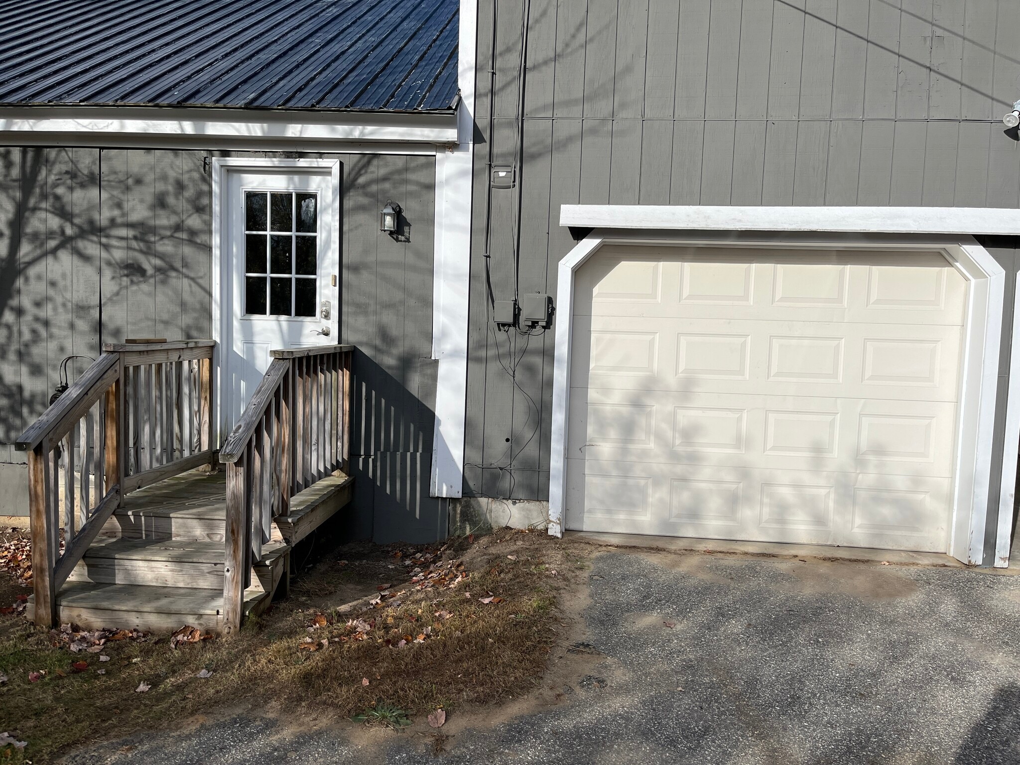 Building Photo - 4 woodland drive