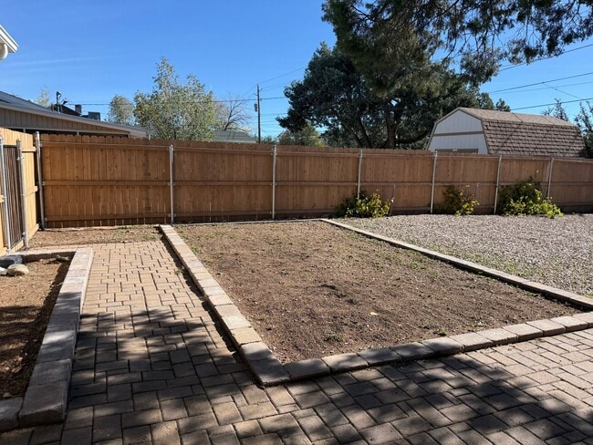 Building Photo - 2 Bedroom, 1 Bath Home in Prescott!