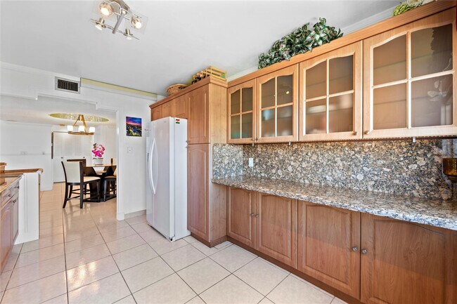 Building Photo - 2801 NE 183rd St