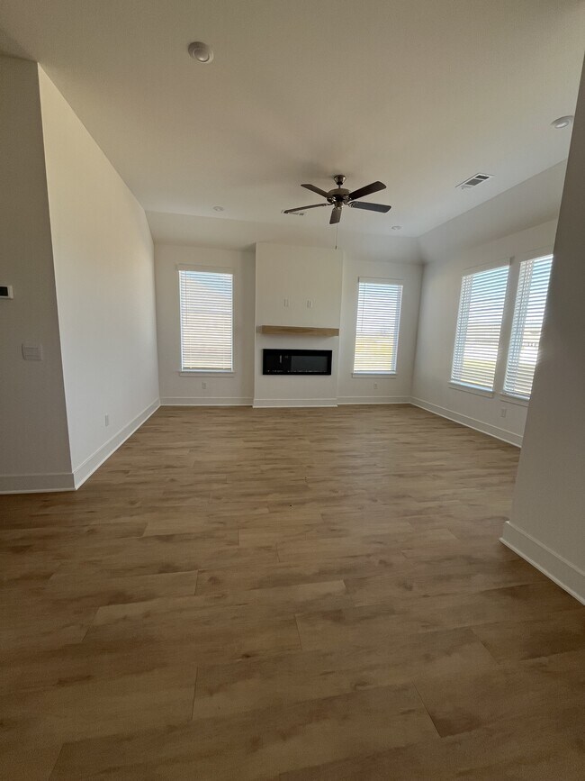 Building Photo - 464 W Gosling Isle