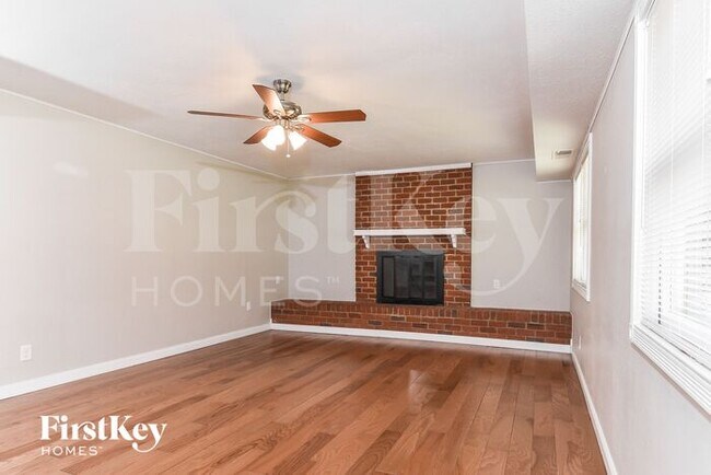 Building Photo - 1714 Clarendon Dr