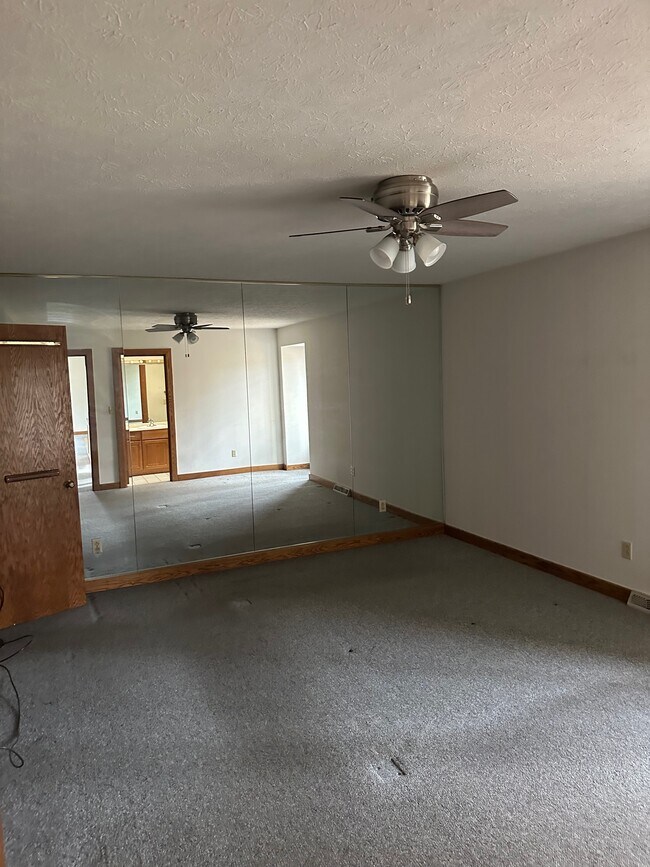 Building Photo - 6311 Saint Andrews Dr