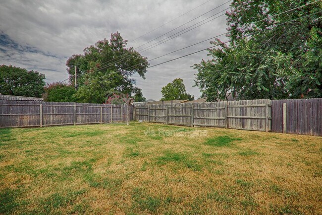 Building Photo - 7609 NW 28th St