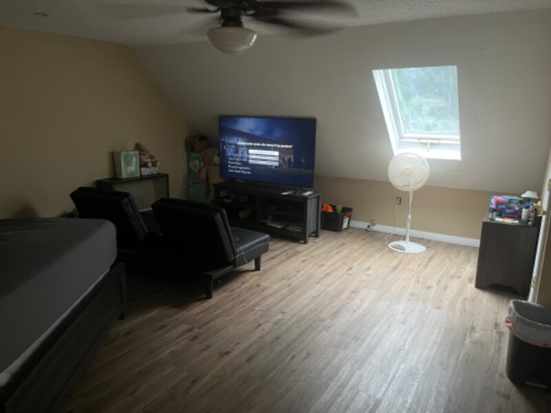 Building Photo - 10 Cindy Dr