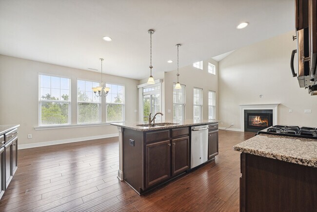 Building Photo - 322 Acorn Hollow Pl