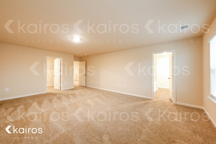Building Photo - 1067 Pilgrim Ln