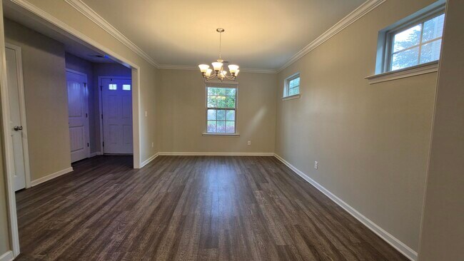 Building Photo - 147 Niblick Dr