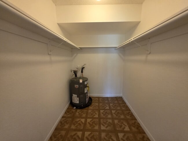 Building Photo - 104 Miami Gardens Dr