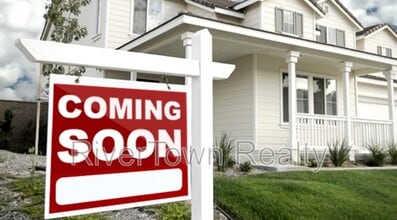 Building Photo - 6345 Greenbriar Dr