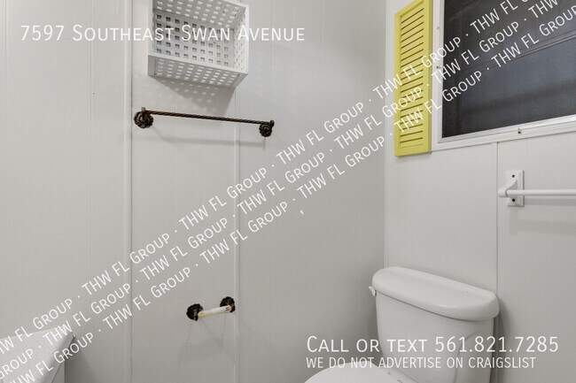 Building Photo - 7597 SE Swan Ave