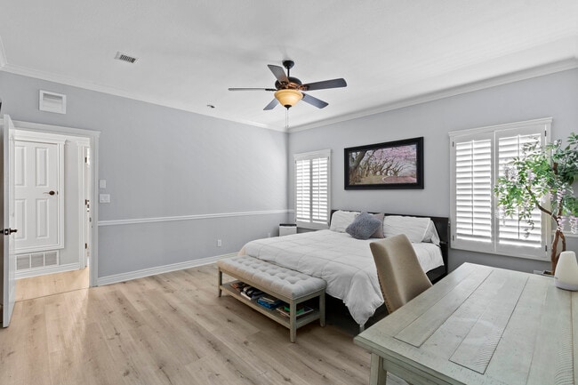 Building Photo - 7242 Canyon Wren Ave