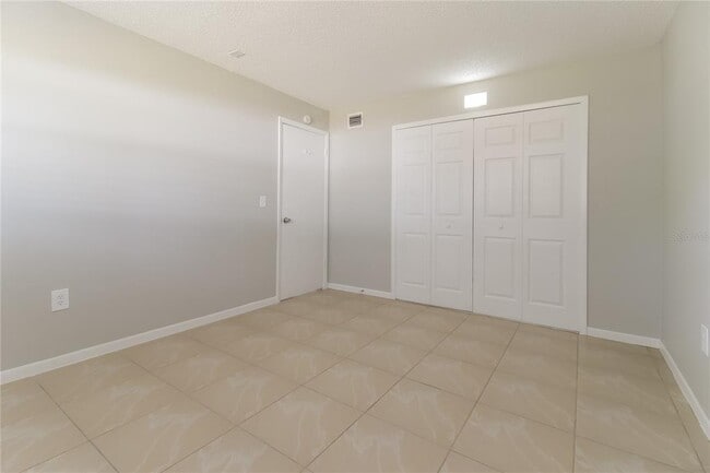 Building Photo - 3014 Windchime Cir W