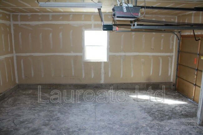 Building Photo - 4776 Blackhawk Wy