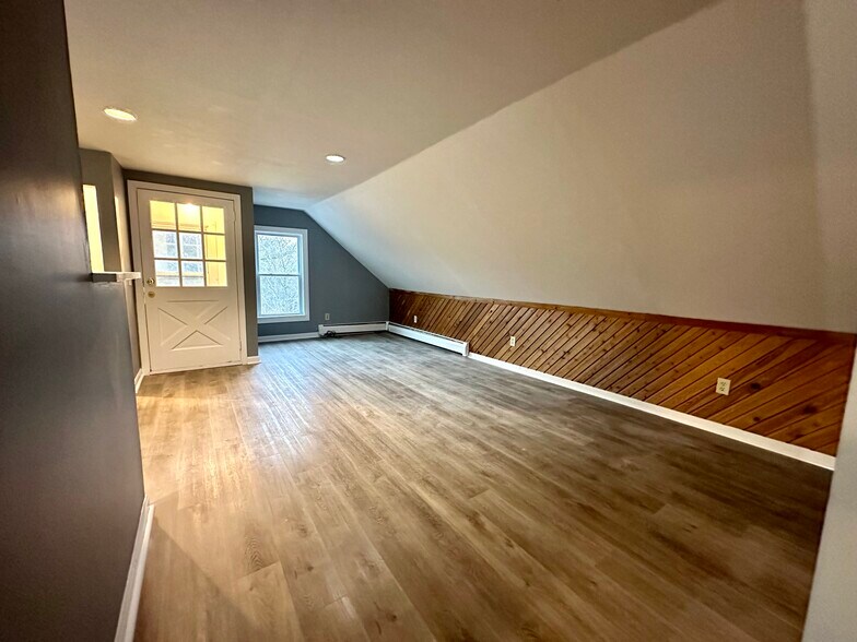 Building Photo - 109 Arlington Ave