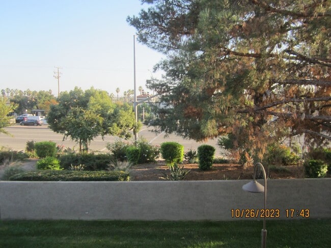 Building Photo - Mission Grove Beauty