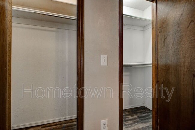 Building Photo - 432 NE 115th St