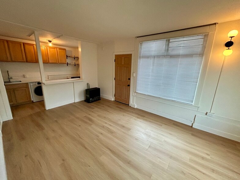 Building Photo - 101 Hoffman Ave