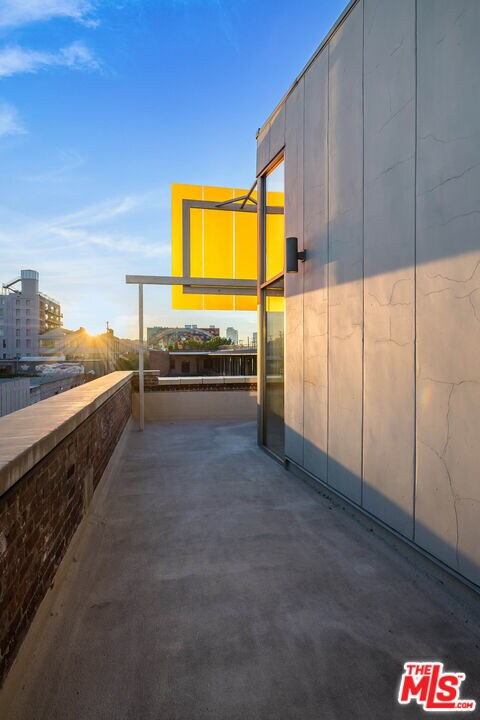 Building Photo - 1850 Industrial St