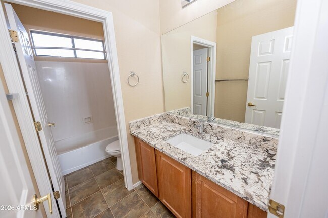 Building Photo - 2023 W Shackleton Dr