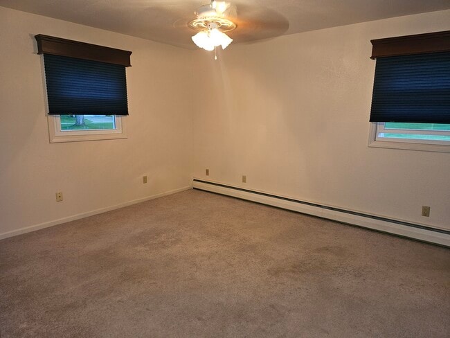Building Photo - 2907 Greenbriar Dr