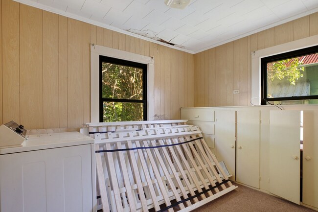 Building Photo - 714 Saint Jude Ave