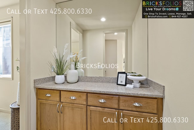 Building Photo - Redmond Ridge Luxury Living | East-Facing Murray Franklyn Gem