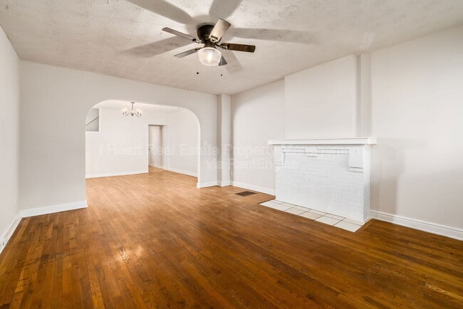 Building Photo - 32 Schultz Ave