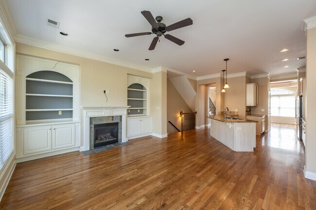 Building Photo - 913 Telfair Close