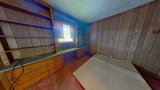 Building Photo - Single Level Living With No Exterior Maintenance!