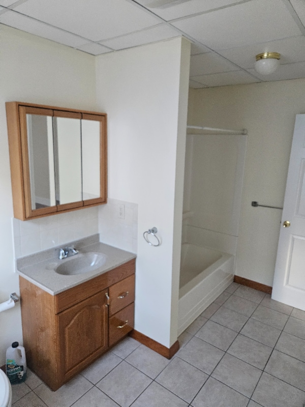 Building Photo - 60 Cottage St