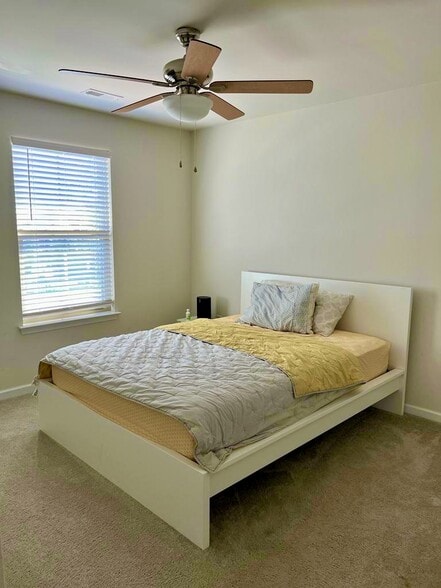 Guest Bedroom 1 (2nd floor)G - 4014 Audubon Park Dr